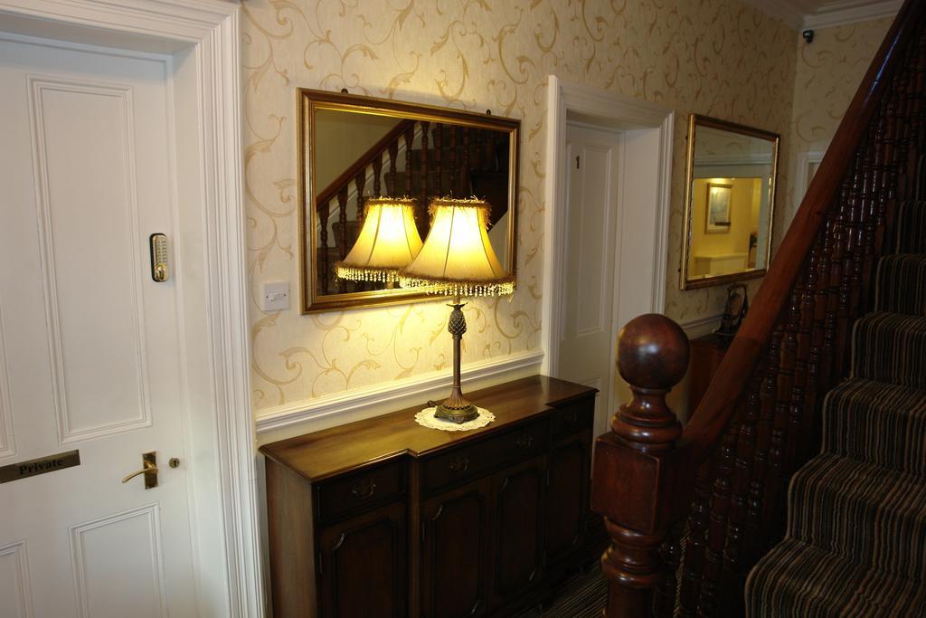 Cedar Lodge Лландидно Экстерьер фото