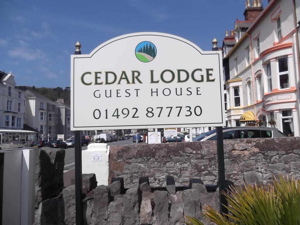 Cedar Lodge Лландидно Экстерьер фото