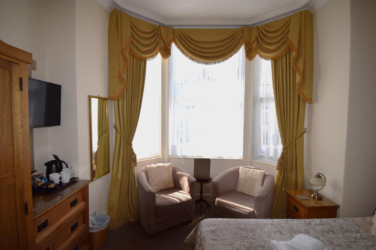 Cedar Lodge Лландидно Экстерьер фото