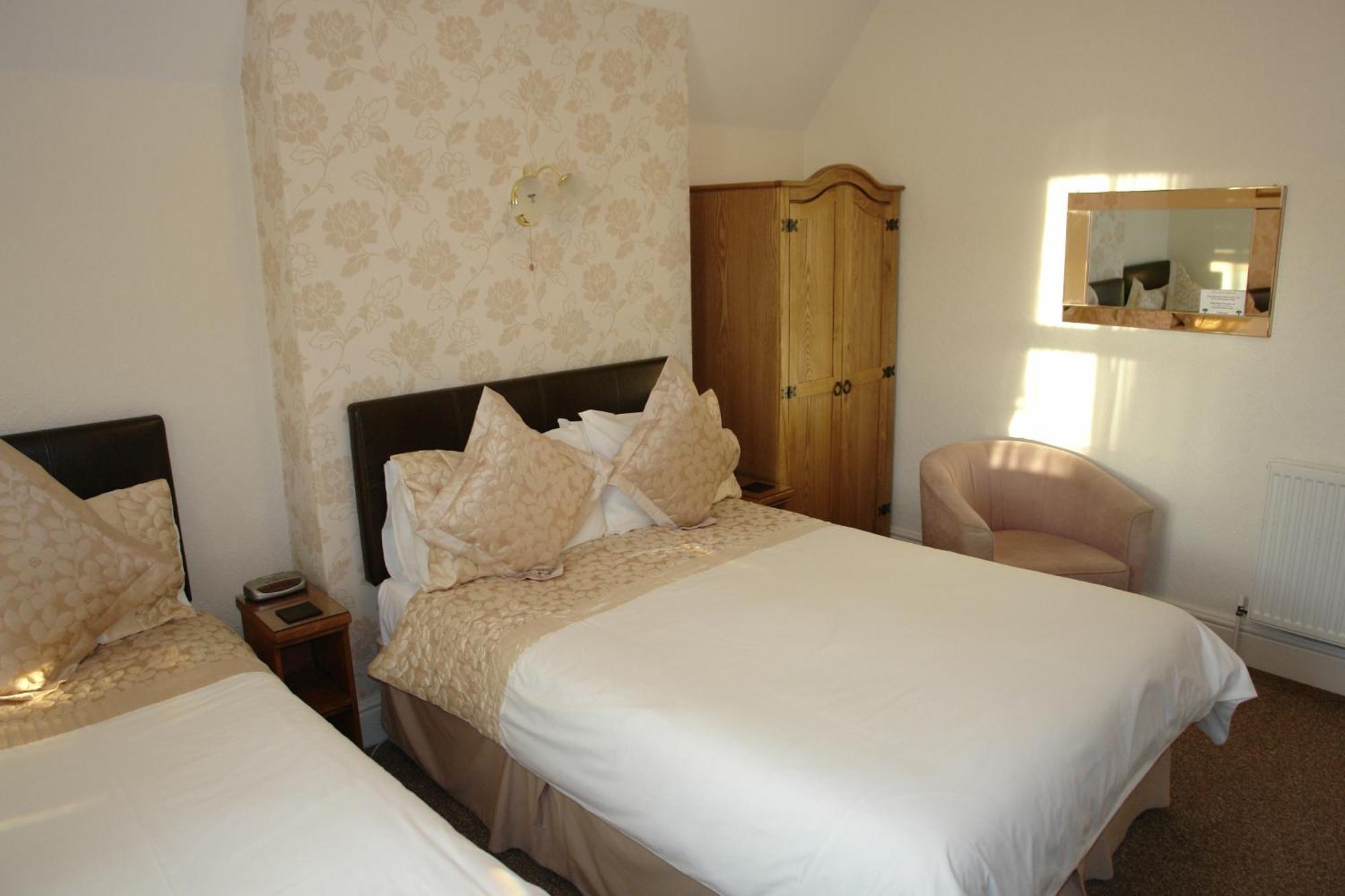 Cedar Lodge Лландидно Номер фото