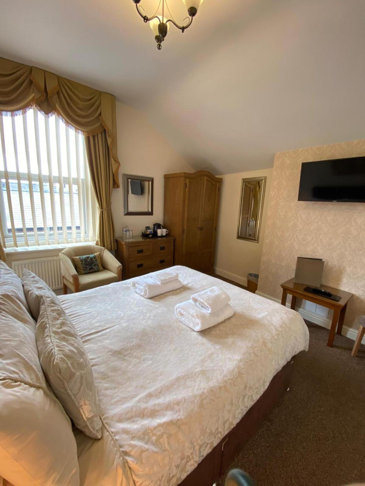 Cedar Lodge Лландидно Экстерьер фото