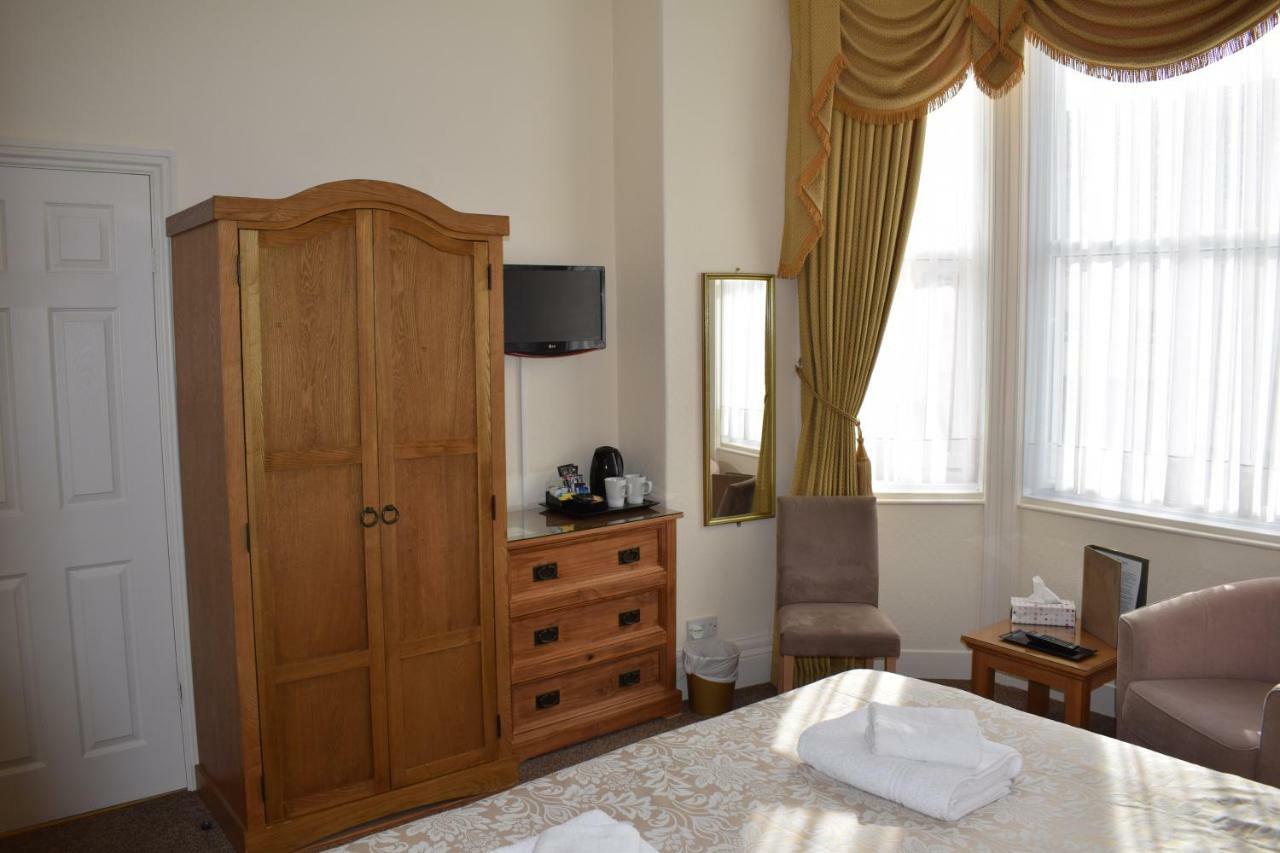 Cedar Lodge Лландидно Экстерьер фото